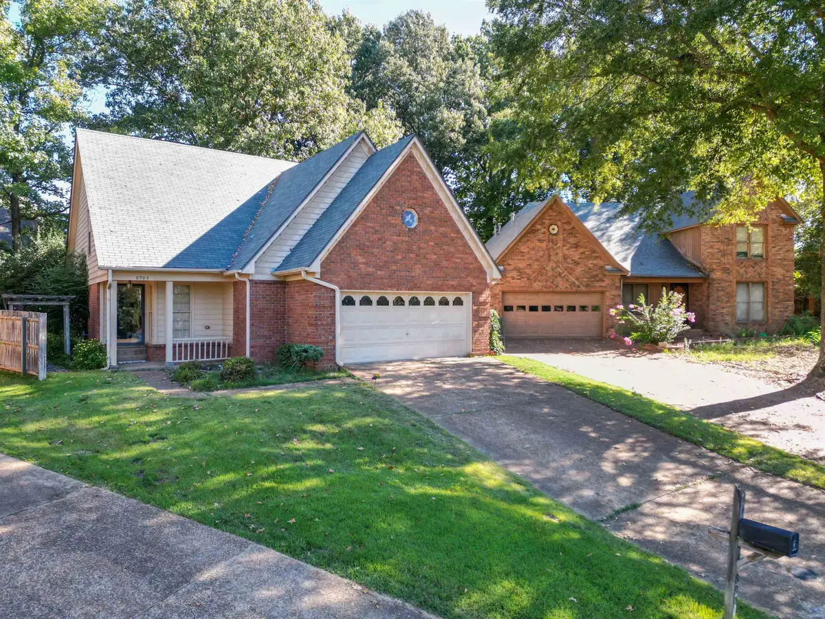 8904 LAKE EDGE CV, Cordova, TN 38016 - #1