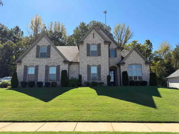 125 LAUREL GLEN DR, Oakland, TN 38060