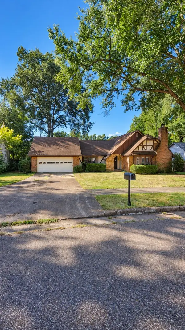 5905 HICKORY GROVE LN, Bartlett, TN 38134