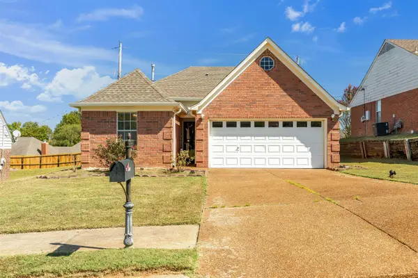 2210 STONE STREAM DR, Memphis, TN 38016