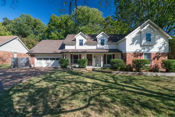 2708 ROCKCREEK PKY, Memphis, TN 38016