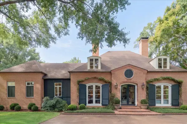 65 W CHICKASAW PKY, Memphis, TN 38111
