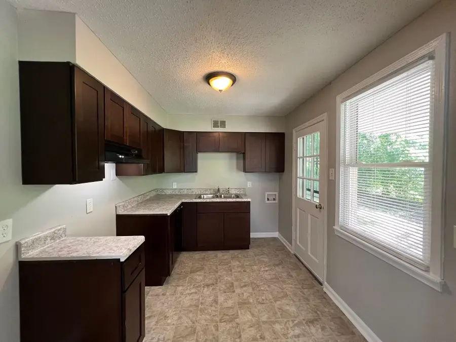 566 JENSON RD, Memphis, TN 38109 - #3