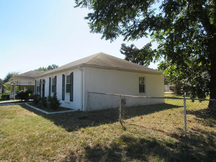 5089 LEONARD RD, Memphis, TN 38109 - #2