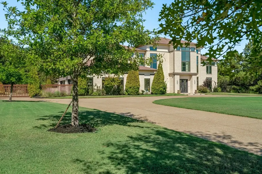 9942 LEGENDS DR, Germantown, TN 38139 - #3