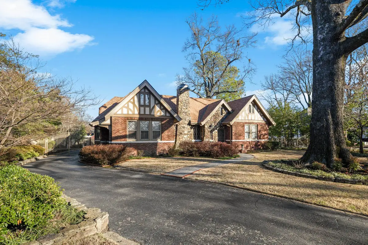 656 EAST DR, Memphis, TN 38112 - #1