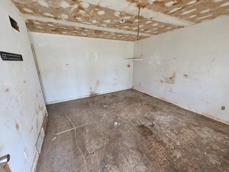 4056 KERWIN DR, Memphis, TN 38128 - #2