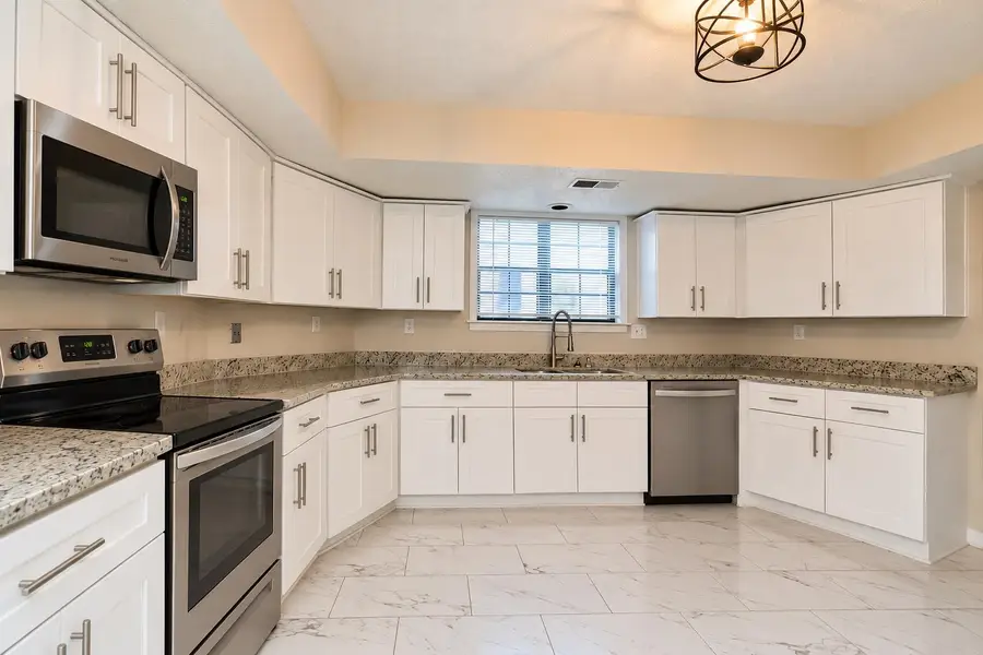 7012 OAKLAND CHASE DR, Memphis, TN 38125 - #3