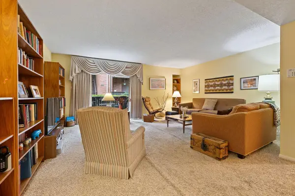835 THISTLEDOWN DR #2003, Memphis, TN 38117