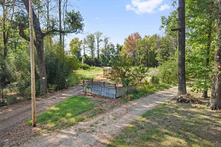 867 E ALCY RD, Memphis, TN 38106 - #2