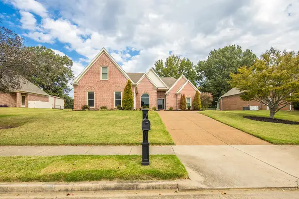 6078 DAYBREAK DR, Bartlett, TN 38135