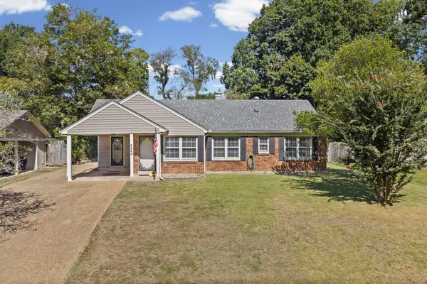 5240 EDENSHIRE AVE, Memphis, TN 38117