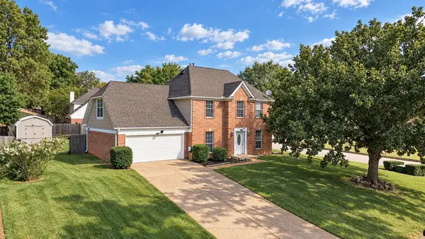 10 OAKSHIRE CV, Oakland, TN 38060