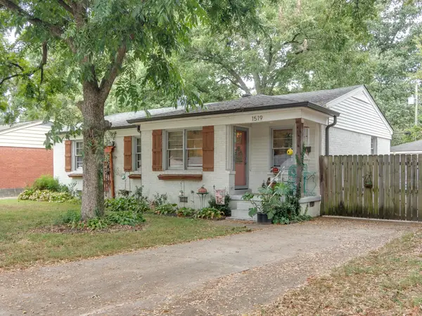 1519 IVY RD, Memphis, TN 38117
