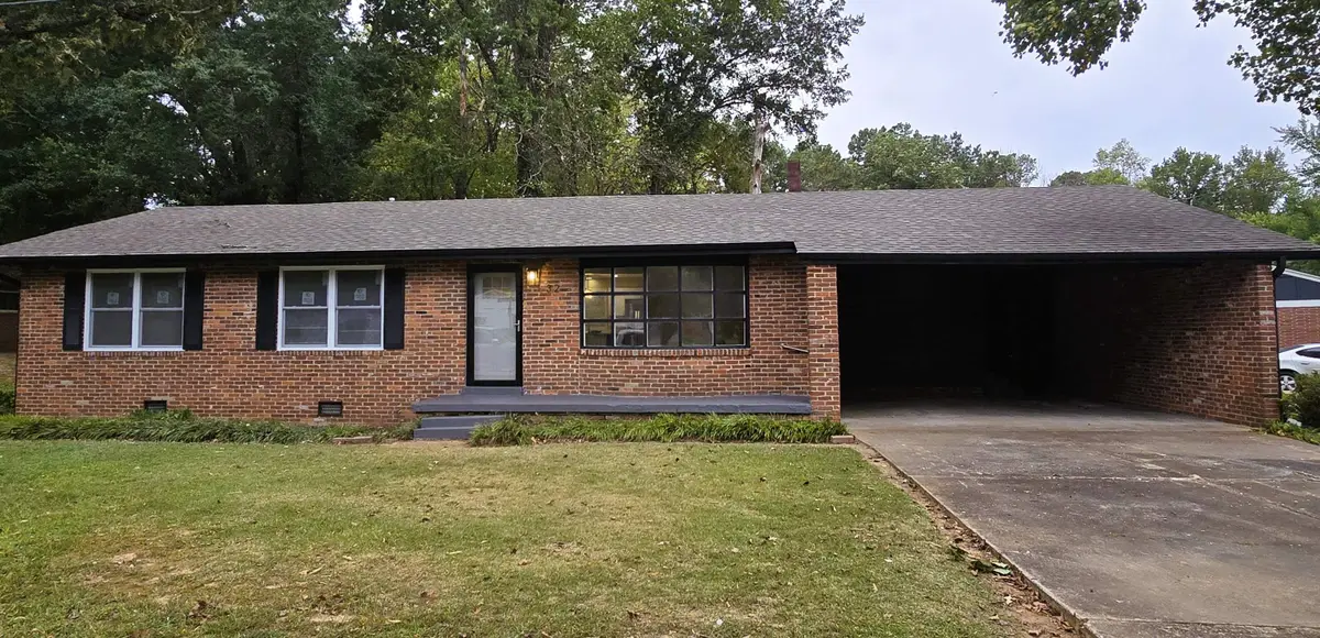 32 CHEROKEE DR, Jackson, TN 38301-3517 - #1