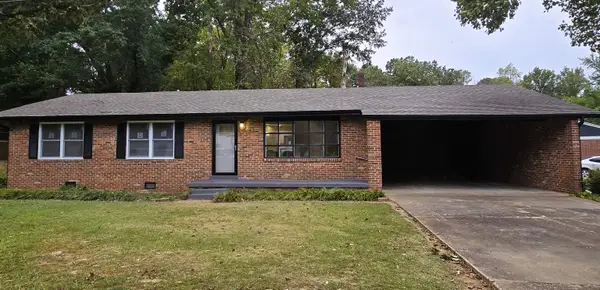 32 CHEROKEE DR, Jackson, TN 38301-3517