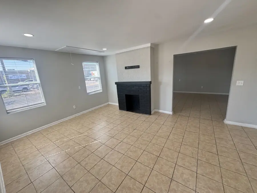 1305 BRYAN ST, Memphis, TN 38108 - #3