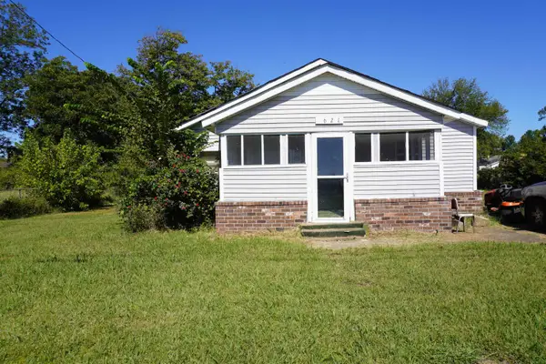 621 ETHERIDGE ST, Humboldt, TN 38343