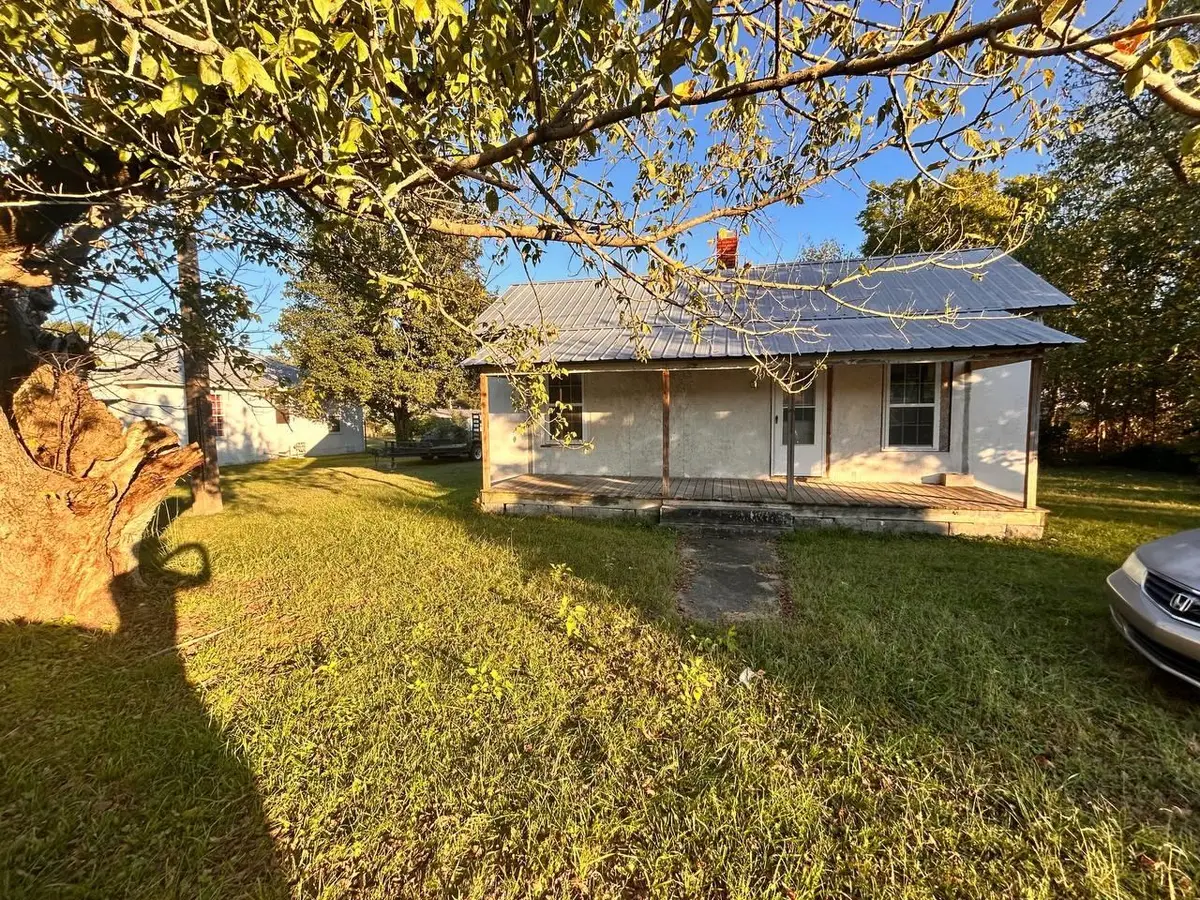 1809 CUMBERLAND AVE, South Pittsburg, TN 37380 - #1
