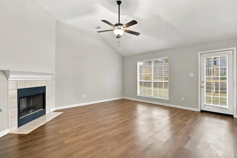5596 BLACKBURG DR, Memphis, TN 38135 - #2