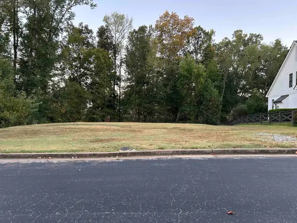 10225 MAPLE RUN DR, Lakeland, TN 38002