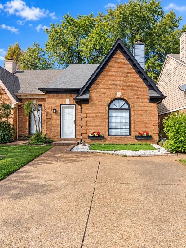 1615 OLD MILL STREAM DR, Cordova, TN 38016