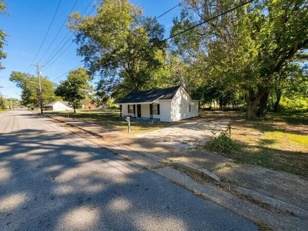 930 N MONROE AVE, Brownsville, TN 38012-1961 - #1