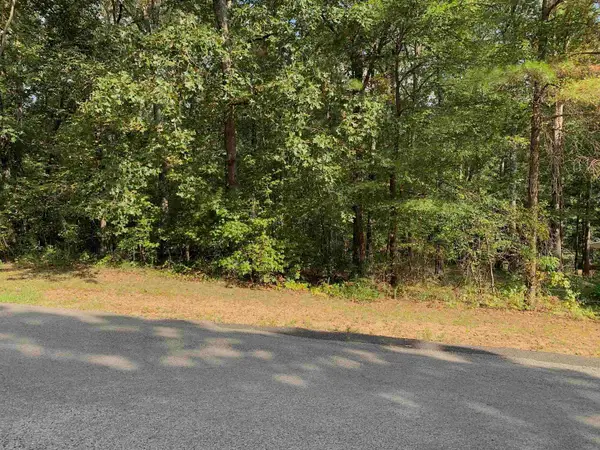 65 WOODRUN DR #WR65, Middleton, TN 38052