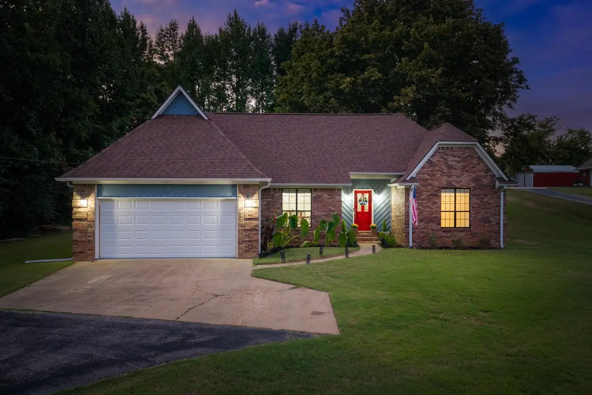 62 COMANCHE DR, Millington, TN 38053 - #1