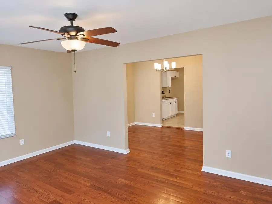 1099 W LEXINGTON CIR, Memphis, TN 38107 - #2
