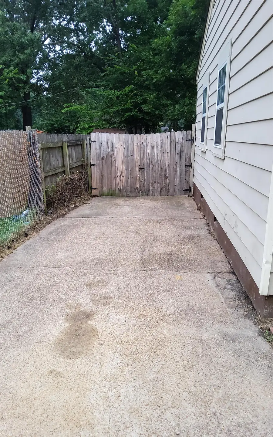 1515 N GRAHAM ST, Memphis, TN 38108 - #2