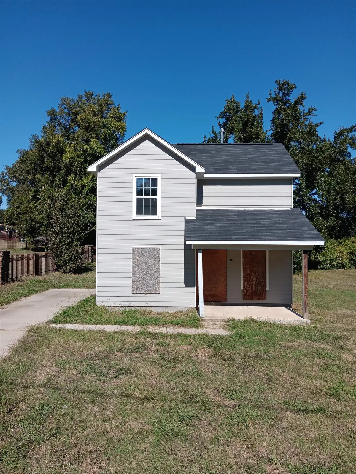 100 W MITCHELL RD, Memphis, TN 38109 - #1