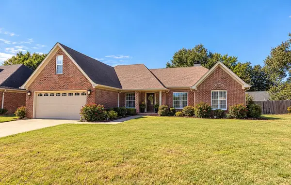 3573 E SKYLIGHT DR E, Bartlett, TN 38135