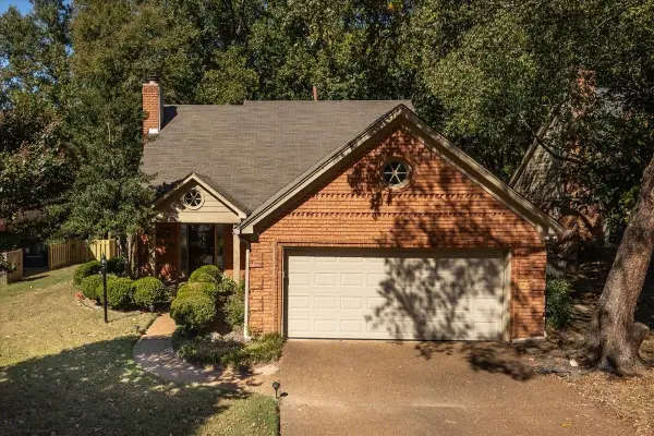 1482 WOOD TRAIL CIR, Memphis, TN 38016