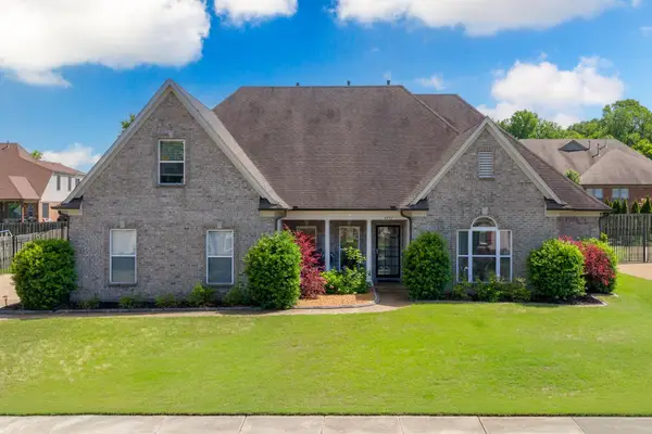 8777 BRUNSWICK FARMS DR, Bartlett, TN 38002