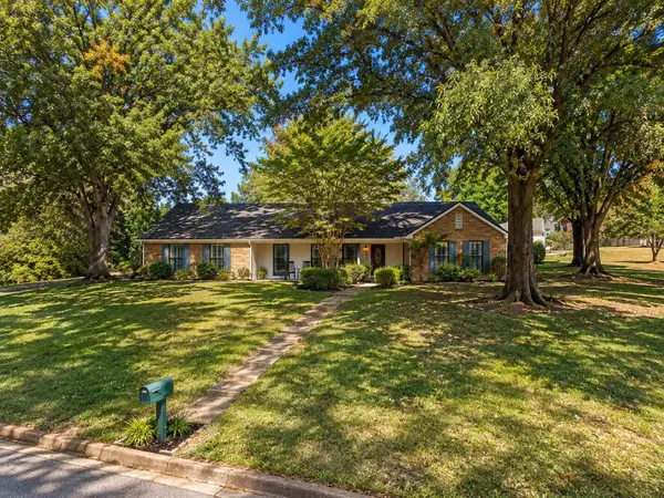 2345 LOVITT DR, Memphis, TN 38119