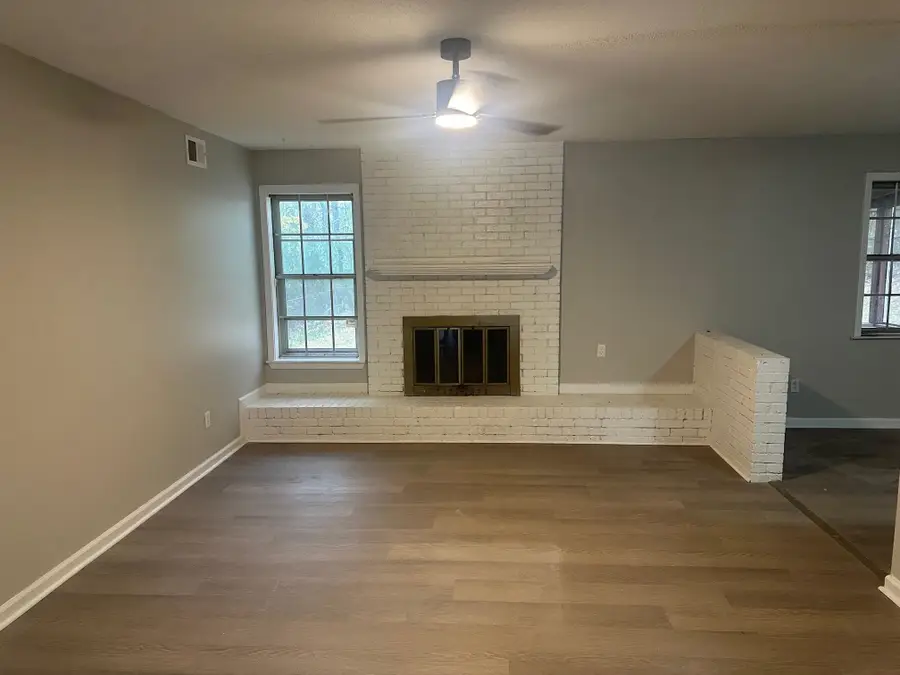 4090 LONGHOLLOW DR, Memphis, TN 38128 - #3