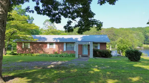 115 Lake Shore Drive, Pikeville, TN 37367