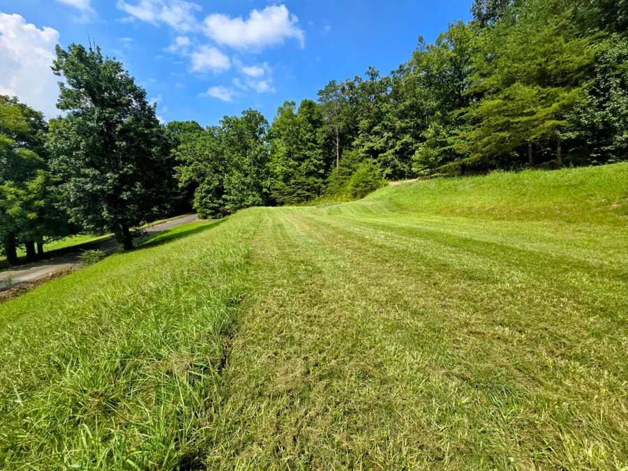 2042 Willow Springs Drive, Athens, TN 37303 - Image #2