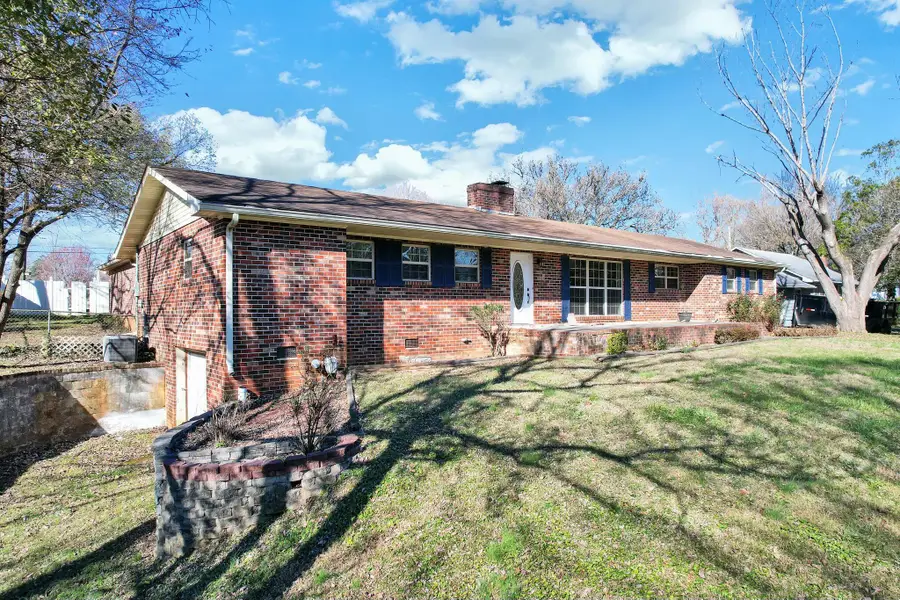 814 Cedar Springs Road, Athens, TN 37303 - Image #2