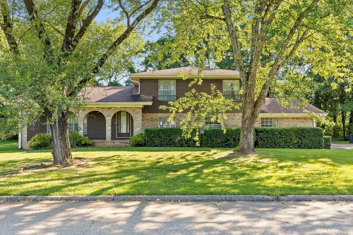 999 Wyndsor Drive, Hixson, TN 37343 - Image #1