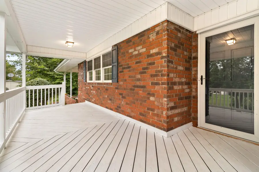 188 Bates Street Ne, Charleston, TN 37310 - #3