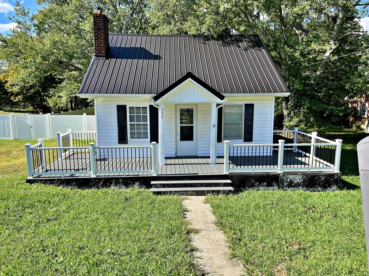 302 W Farrell St, Niota, TN 37826 - #1