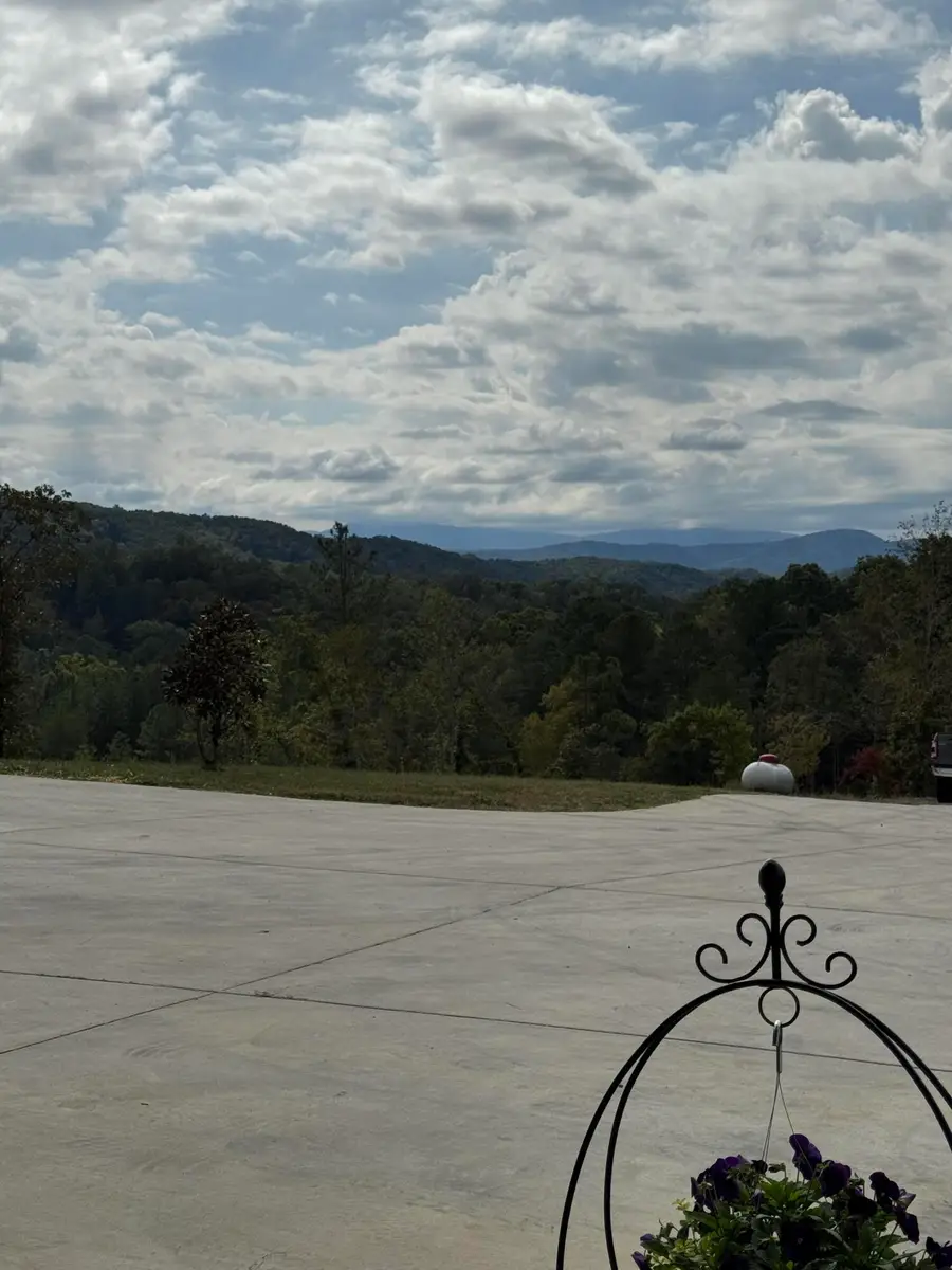 521 Horns Creek Road, Old Fort, TN 37362 - Image #2