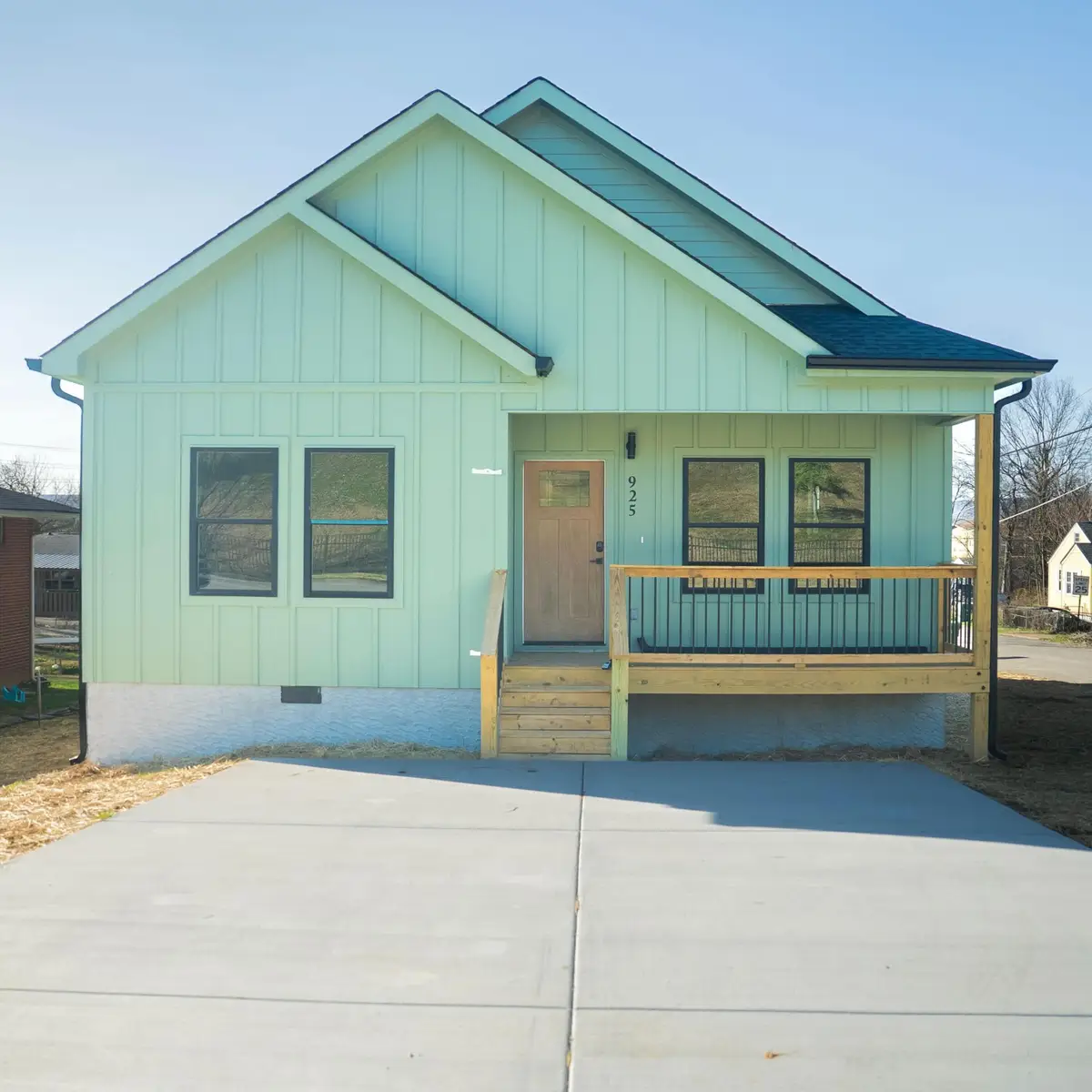 925 N Chamberlain Avenue, Chattanooga, TN 37406 - #1