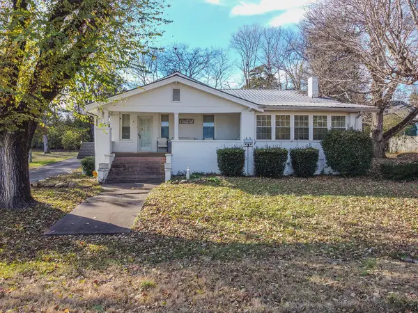 10 Pine Street Street, Athens, TN 37303