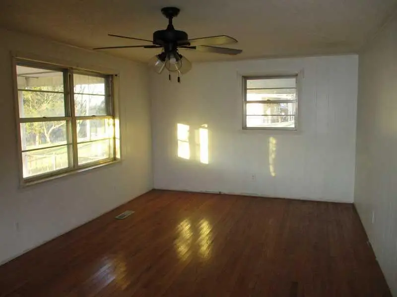 639 Southard Street, Tellico Plains, TN 37385 - Image #2