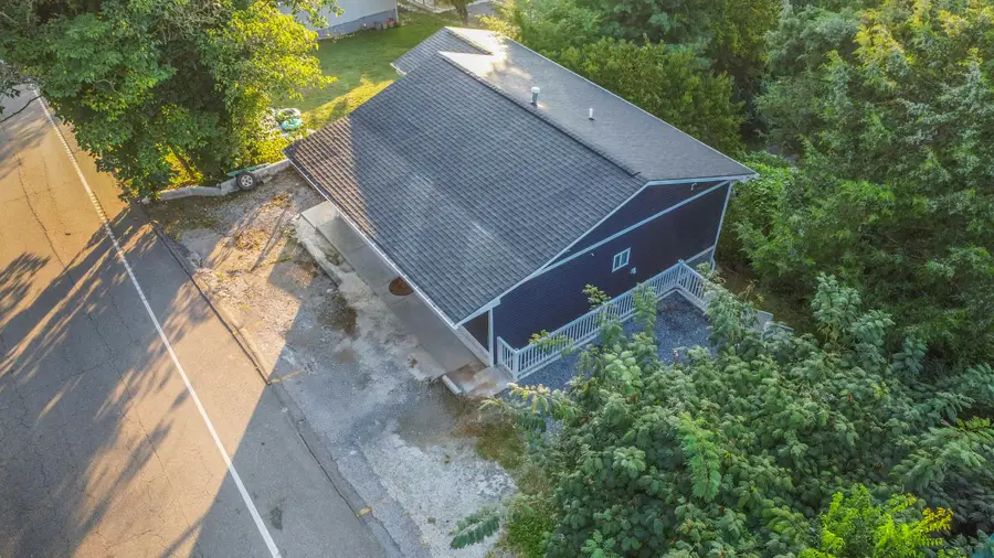 1104 W Broadway Street, Lenoir City, TN 37771 - Image #3