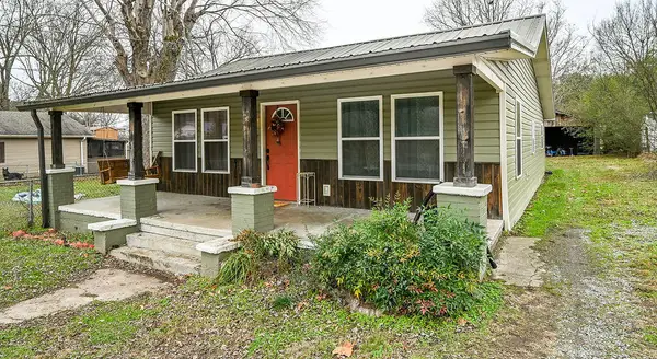 156 County Road 903, Etowah, TN 37331