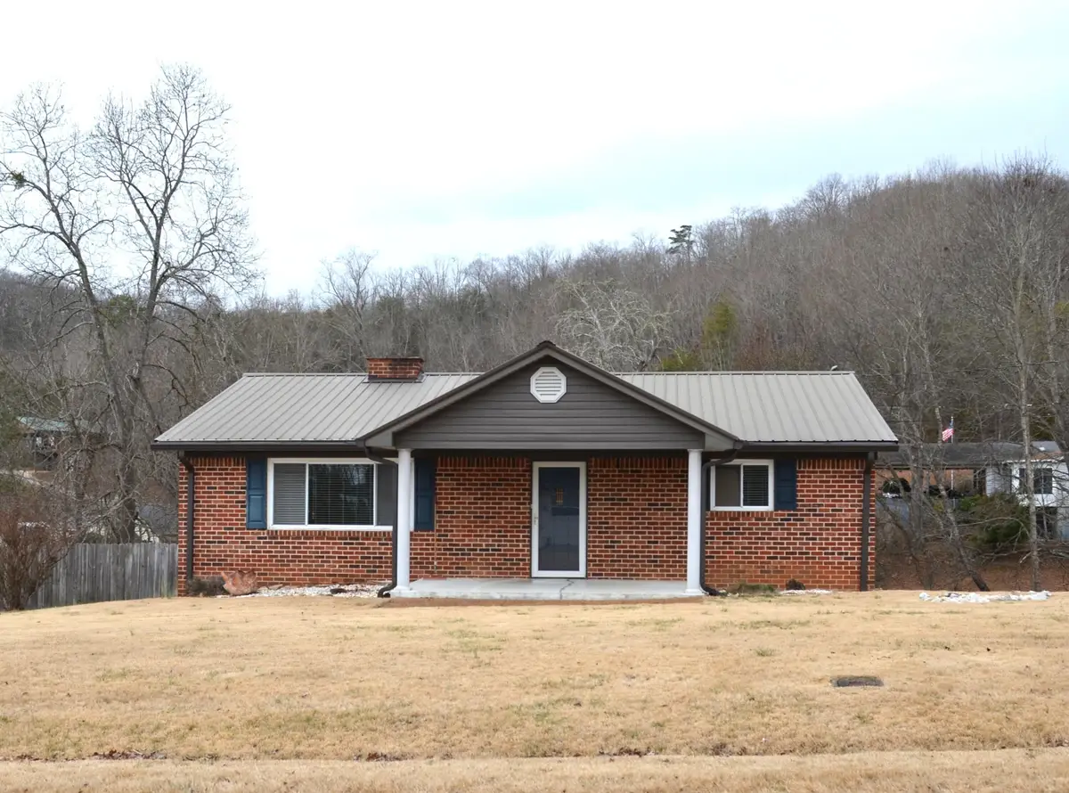218 Lakeshore Court, Spring City, TN 37381 - Image #1